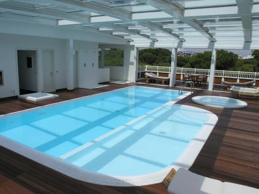 Aparthotel England リッチョーネ イタリア