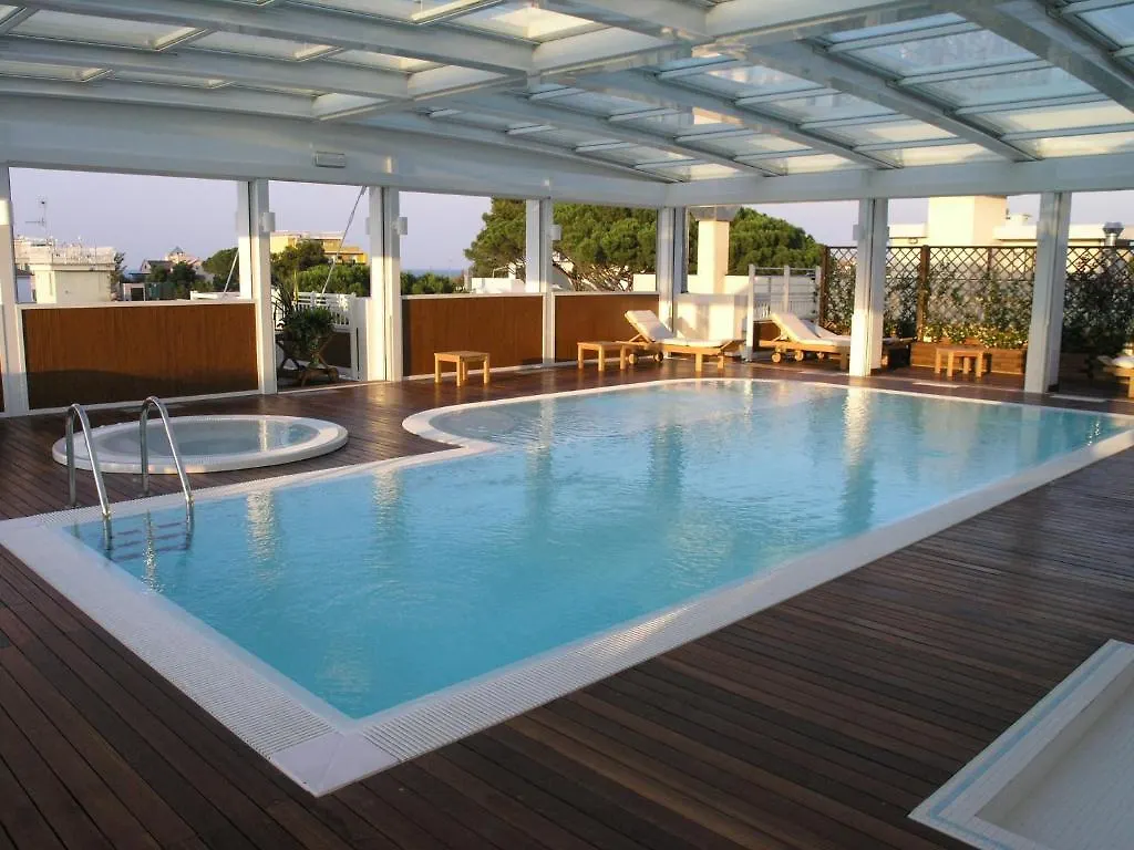 Aparthotel England リッチョーネ